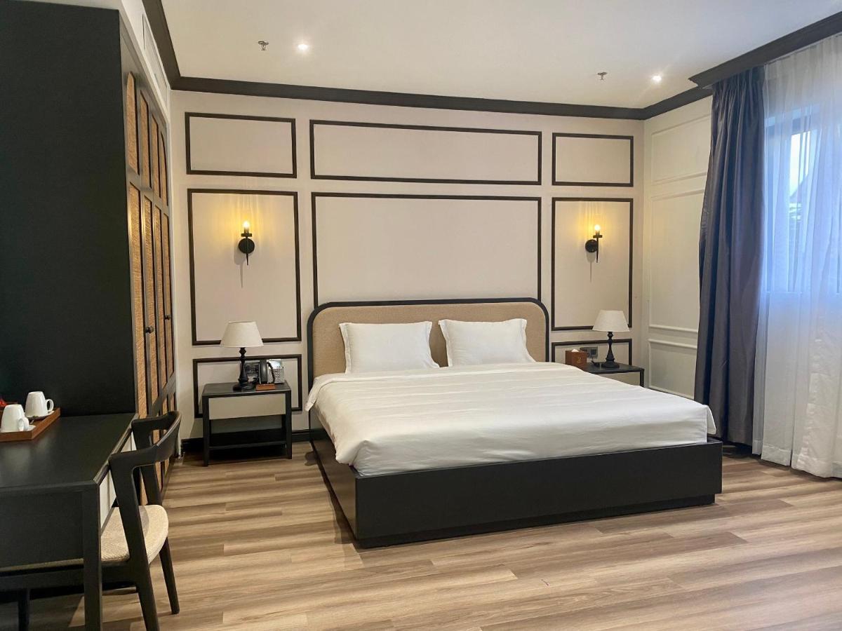 Khach San Robin Gia Nghia Hotel Exterior photo