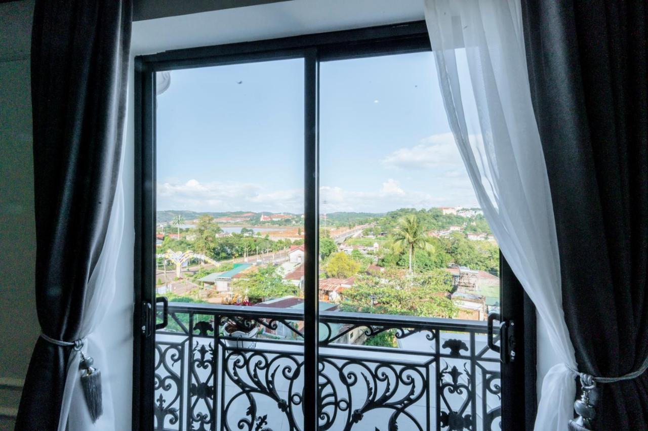 Khach San Robin Gia Nghia Hotel Exterior photo