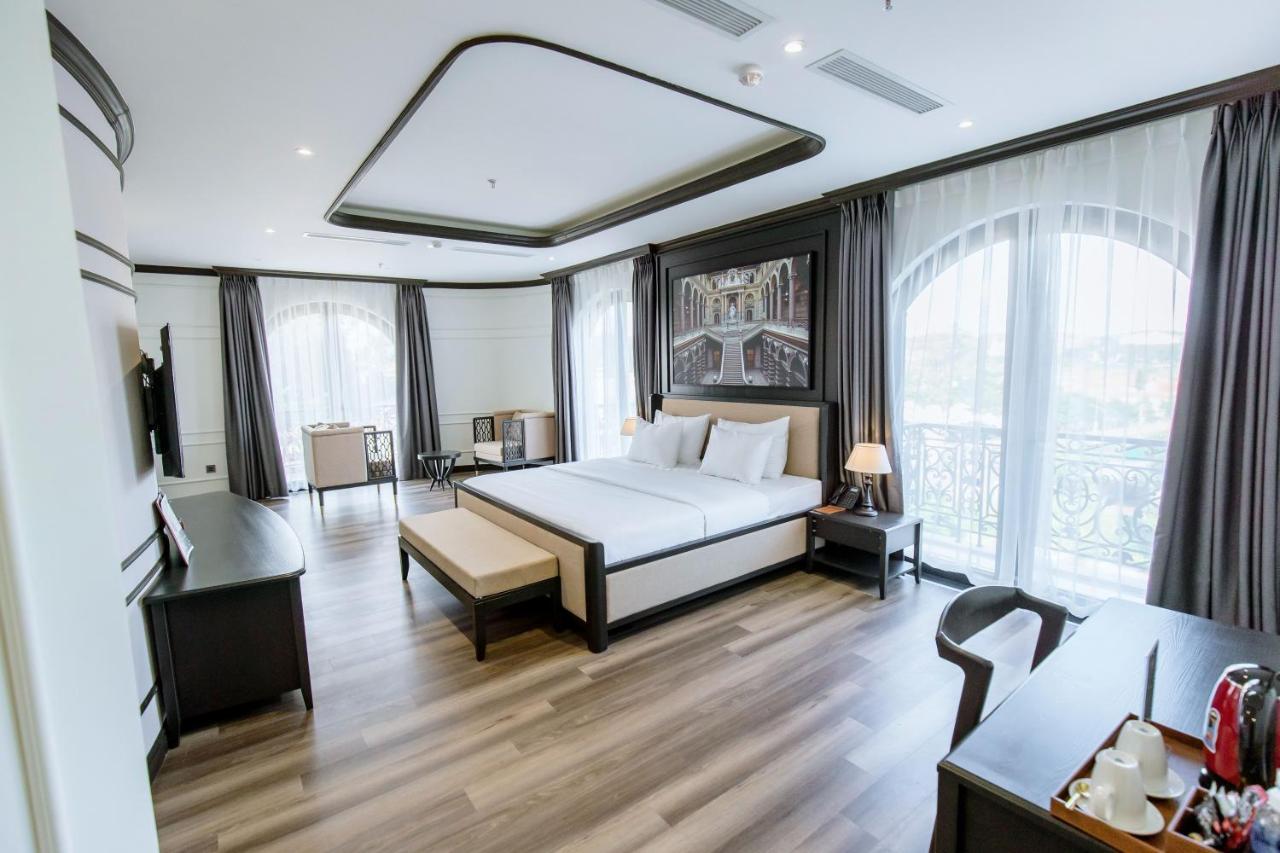 Khach San Robin Gia Nghia Hotel Exterior photo