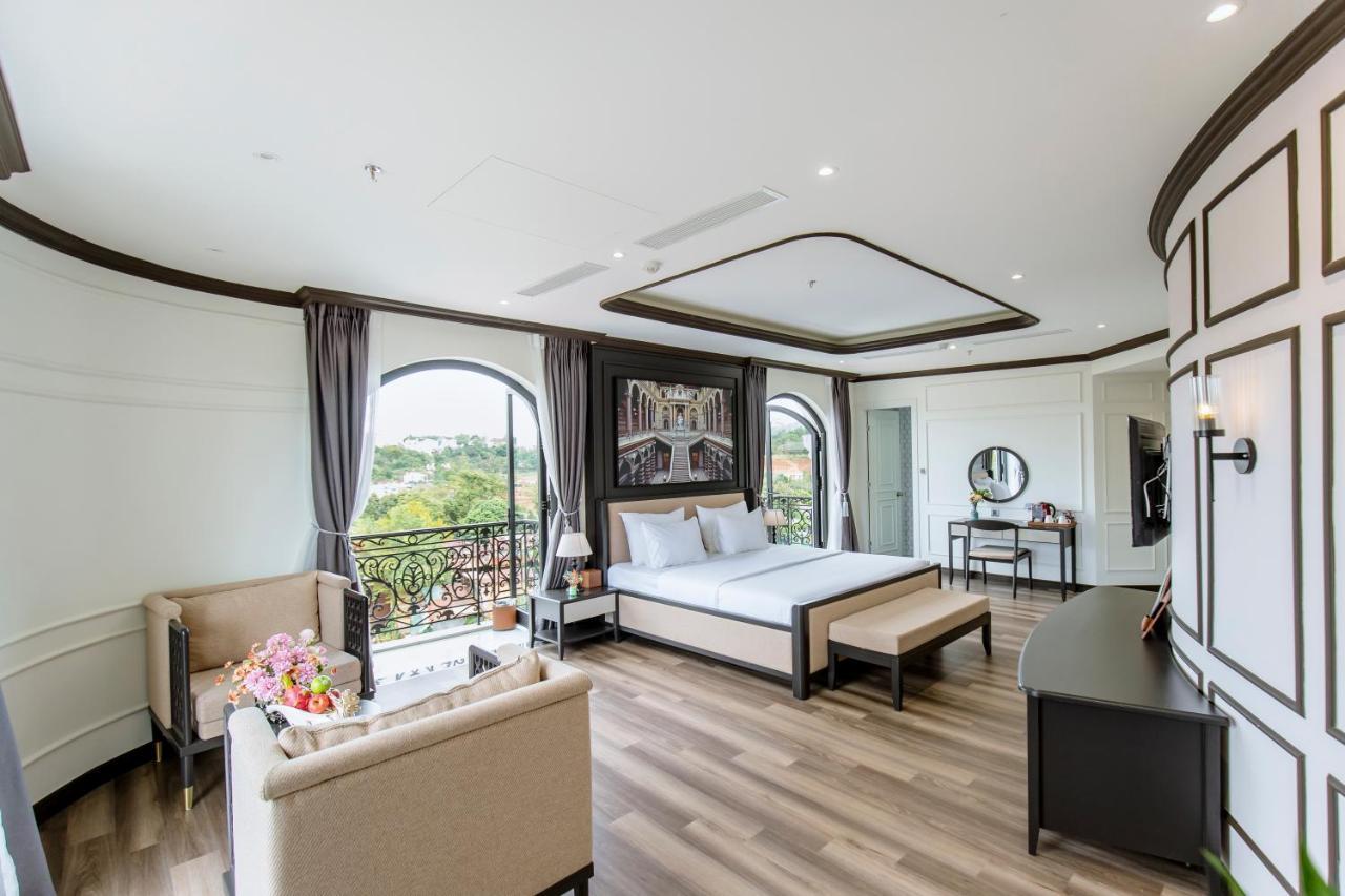 Khach San Robin Gia Nghia Hotel Exterior photo